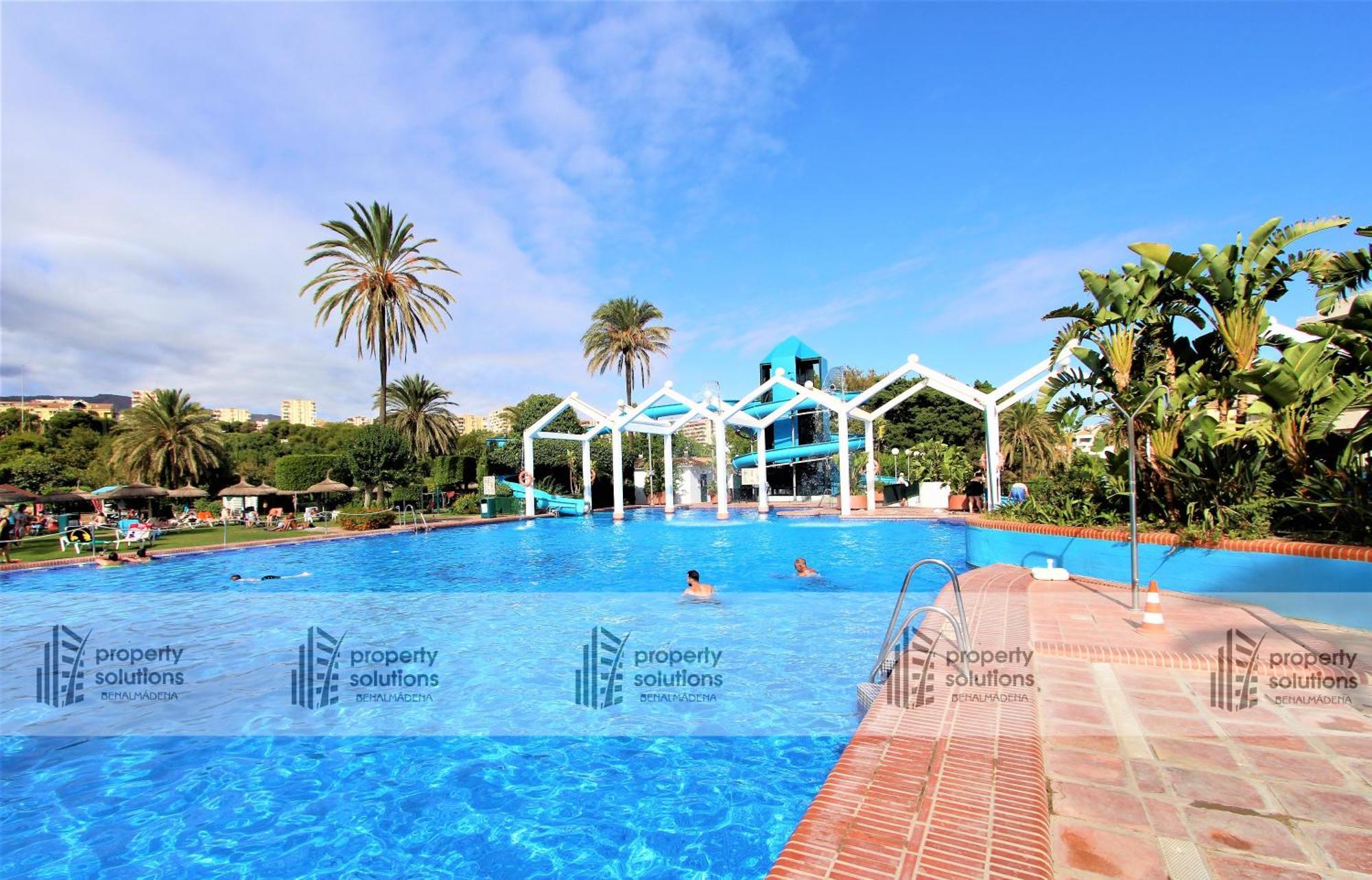 Benalbeach 1010 - Vista Al Mar - Piscina Todo El Ano - Primera Linea De Playa Benalmádena Exterior foto